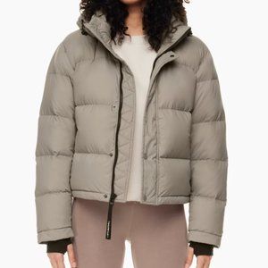 Aritzia The Super Puff Shorty